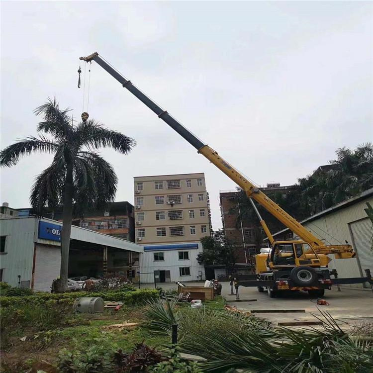 龙海12吨吊车出租一天的收费标准是什么