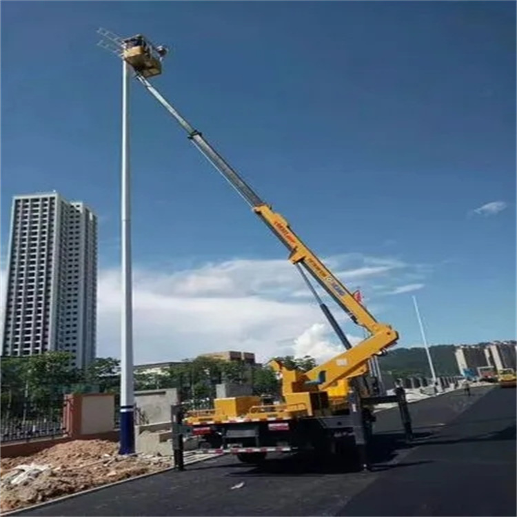 龙海维修路灯的曲臂升降车出租