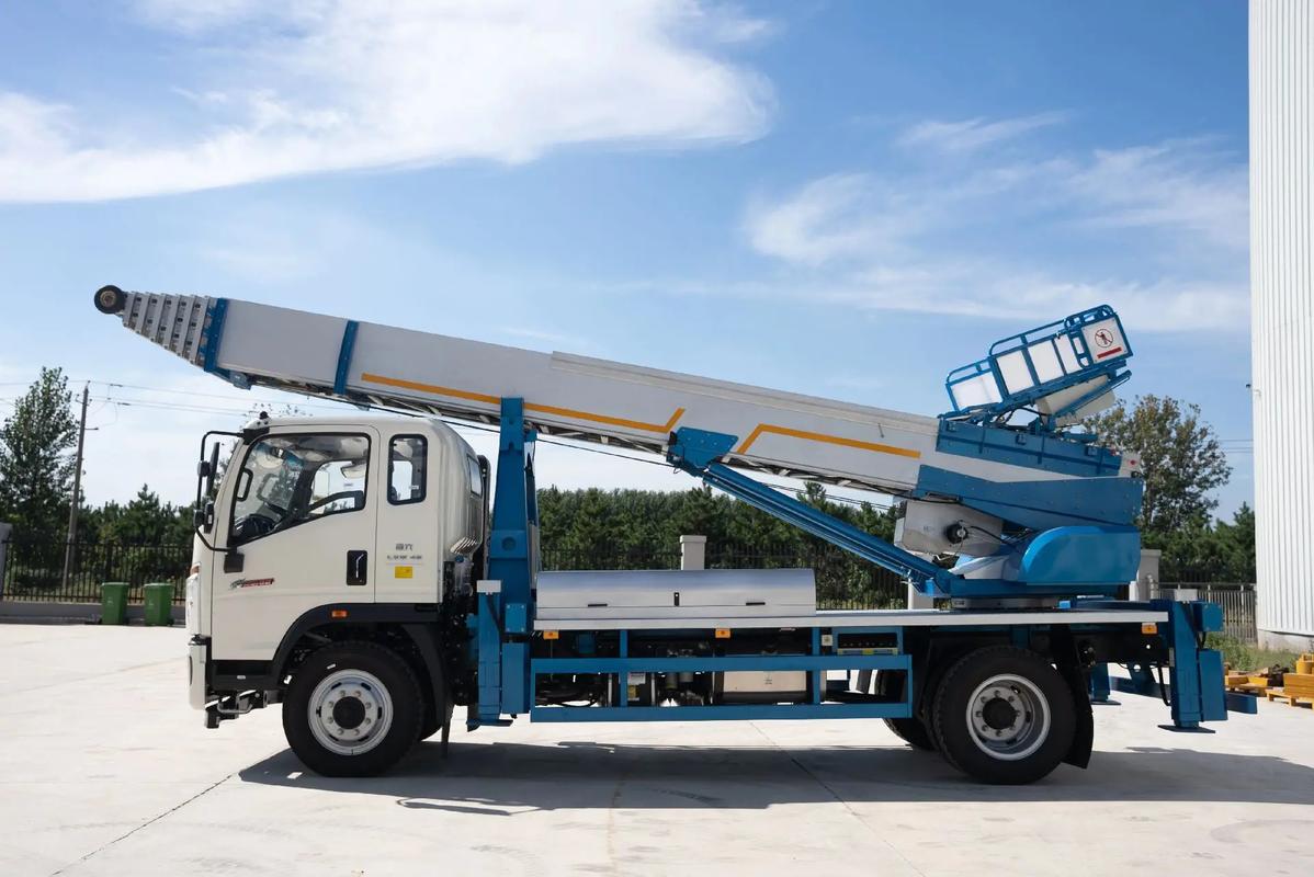 龙海云梯上料车租赁费用