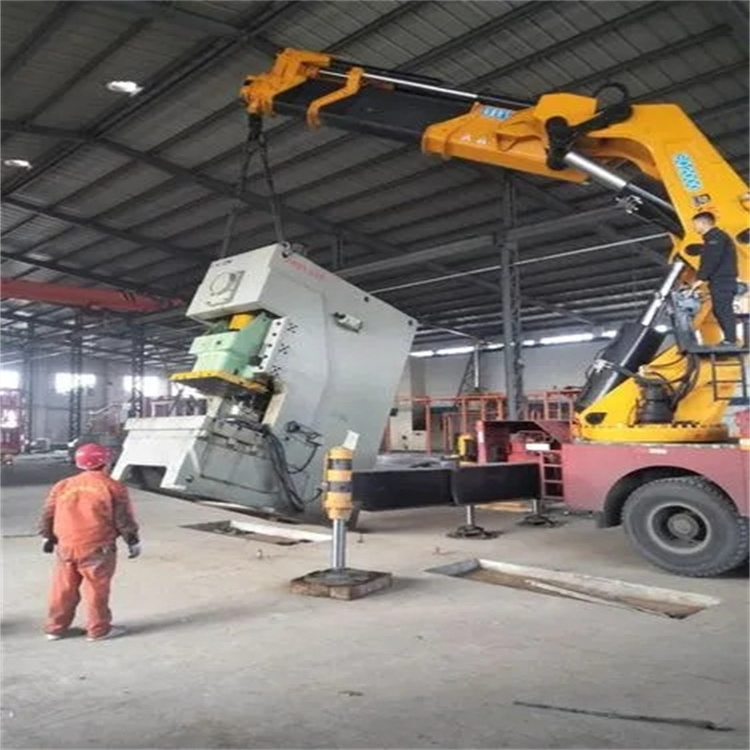 龙海80吨折臂吊车出租附近电话