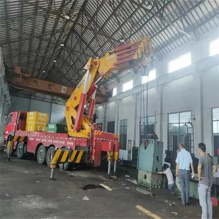 龙海山区地形租赁哪种吊车最合适？